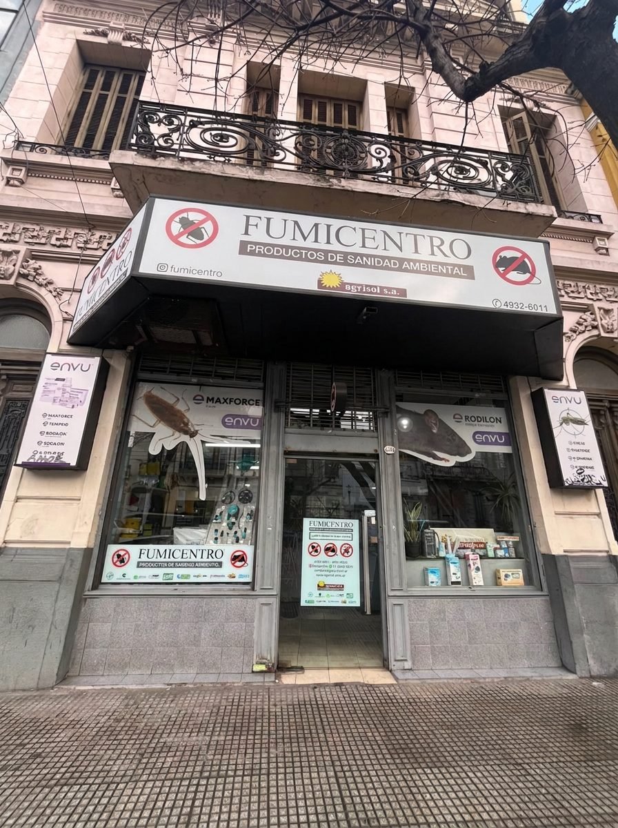 Frente del local de Agrisol · Fumicentro en Av. Independencia 2944
